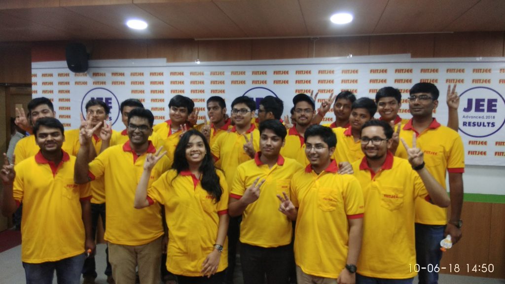 Lucknow: JEE Advanced FIITJEE Utkarsh Gupta and Muskan Aggarwal City Topper