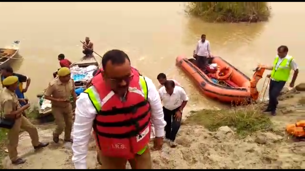 DM rescue flood victims mock drill how to avoid floods