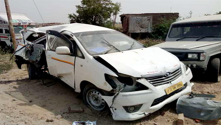 agra: 3 killed 5 injured including birthday boy in road accident