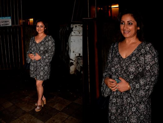 Divya Dutta gets clicked at Kromakay Juhu