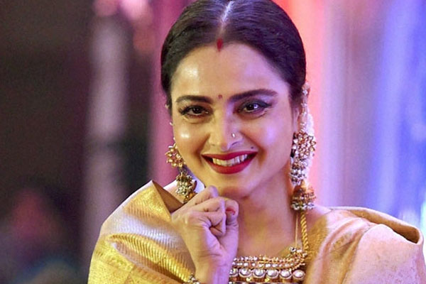 actress rekha