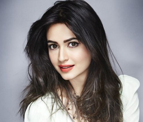 Kriti Kharbanda Gearing Up To Look Fit In Her Next 'Housefull 4'!