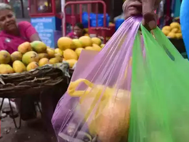 polythene uses continuously only small shopkeepers pressurize