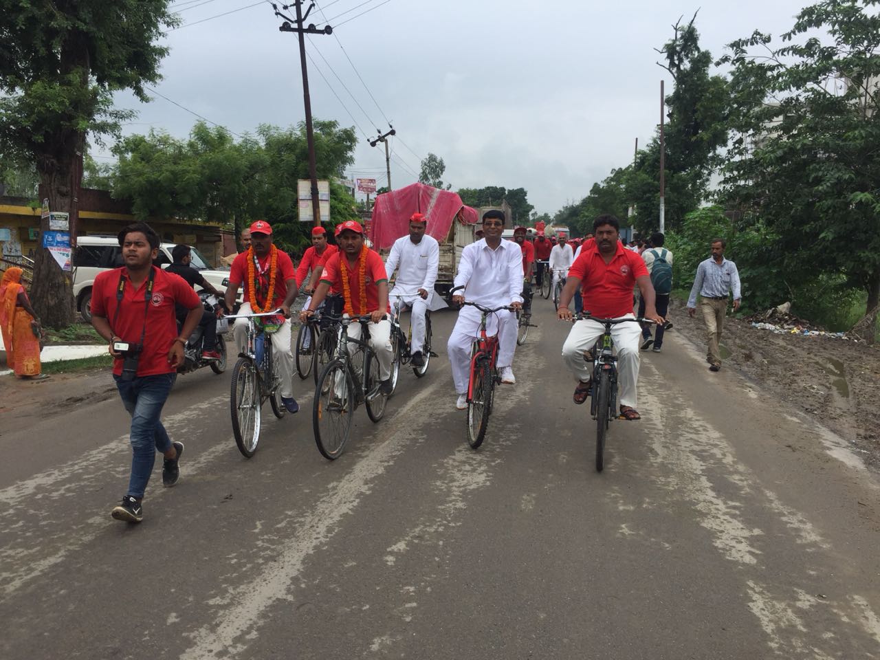 samajwadi party cycle yatra