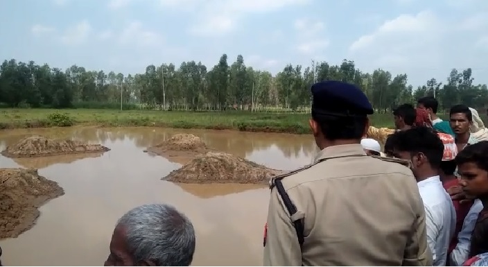 मुरादाबाद : तालाब में नहाने गए दो सगे भाइयों समेत तीन बच्चों की मौत