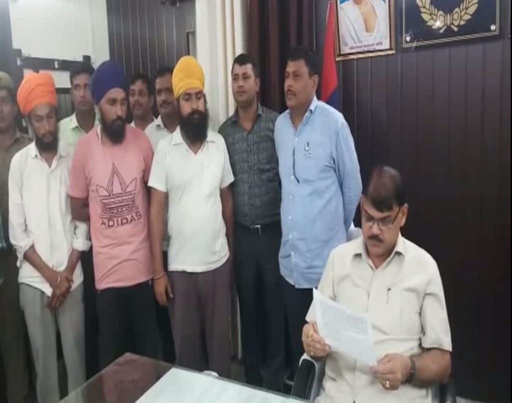 Police arrested sending foreign swindler gang