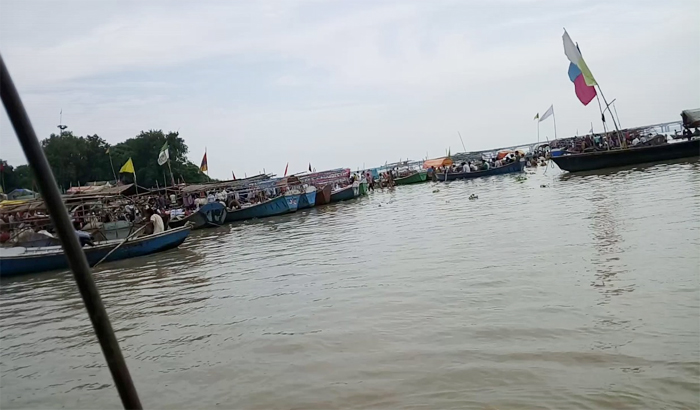 Allahabad: The slow pace of the Ganga and Yamuna rivers in Sangam