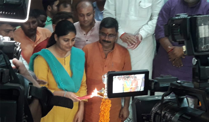 Varanasi: Minister Anupriya Patel launches 'Ayushman Bharat' scheme