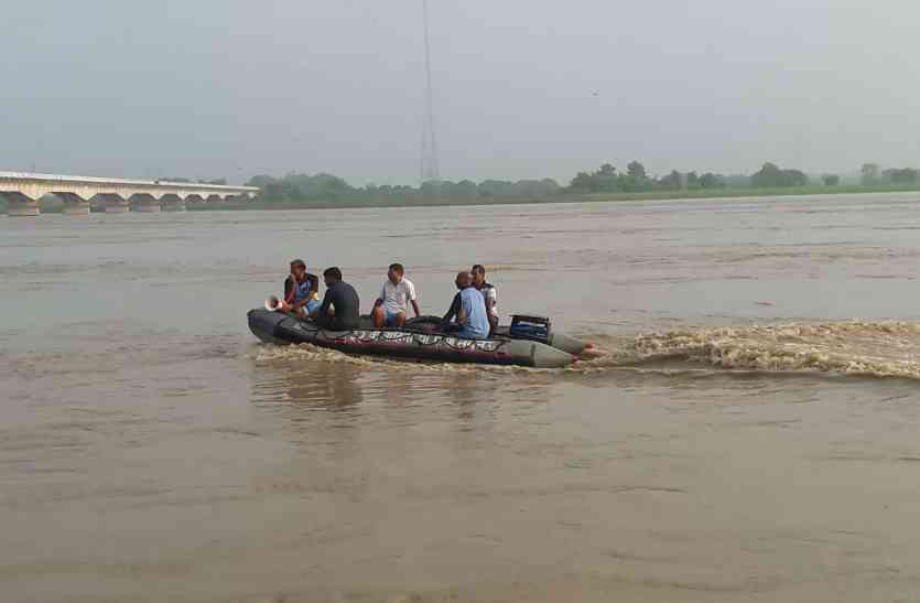 After death of three people in boat accident boating is banned