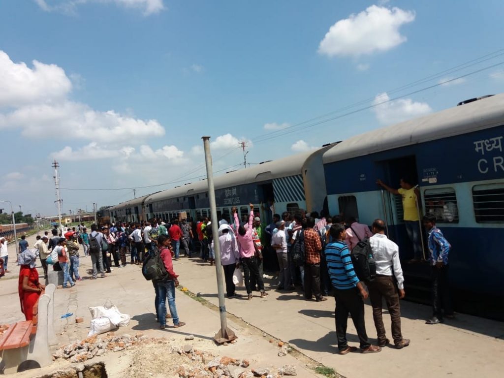 General coach not in train passengers become voilent on taking tickets