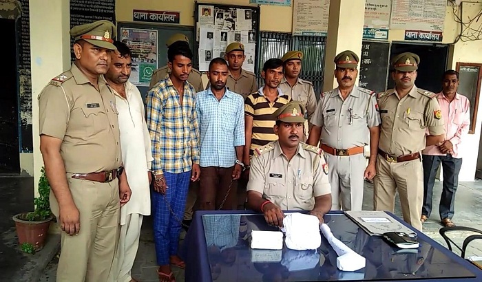 theft in jewellers shop, 4 thieves arrested by hapur police