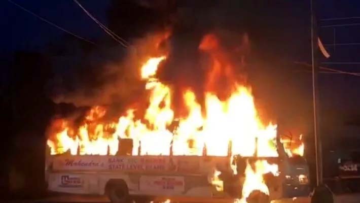 Lucknow: 25 Passengers Injured Fire in Moving Bus