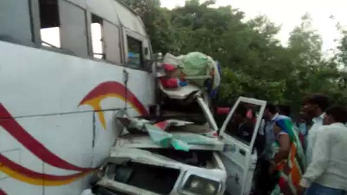 RaeBareli: Seven killed 35 injured Road Accident Pick-UP and Bus Collision