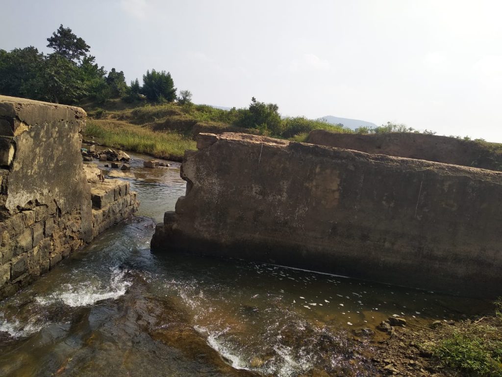 checkdam built near Barhaa village