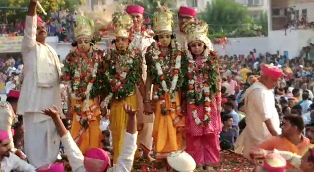 nati imli Bharat Milap Prabhu Shri ram meets brothers