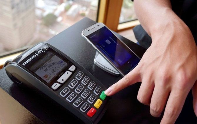 digital payment transaction volumes rise to 244-8-crore august 2018