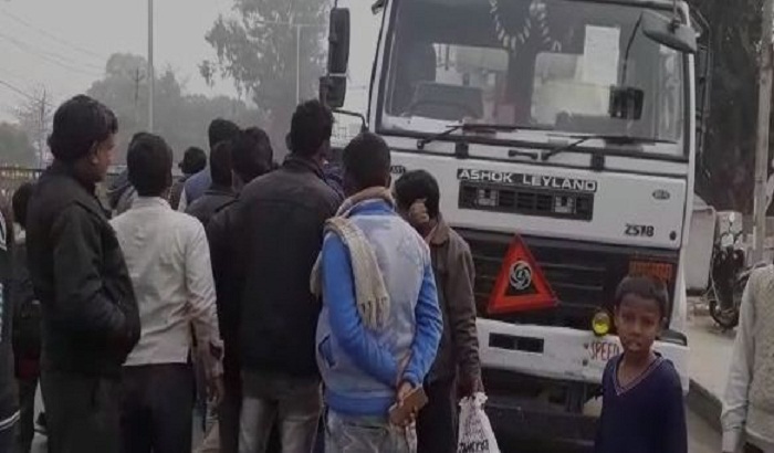 Face-to-face collision between Bus and Dumpher in Lucknow region