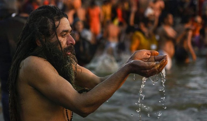 Today the second Shahi bath on the Mawni Amavasya