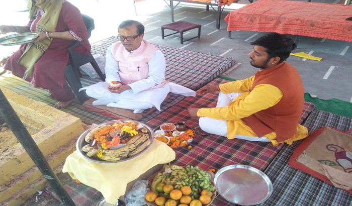 BJP leader Vineet Agarwal Sharda done the Yagya for Narendra Modi