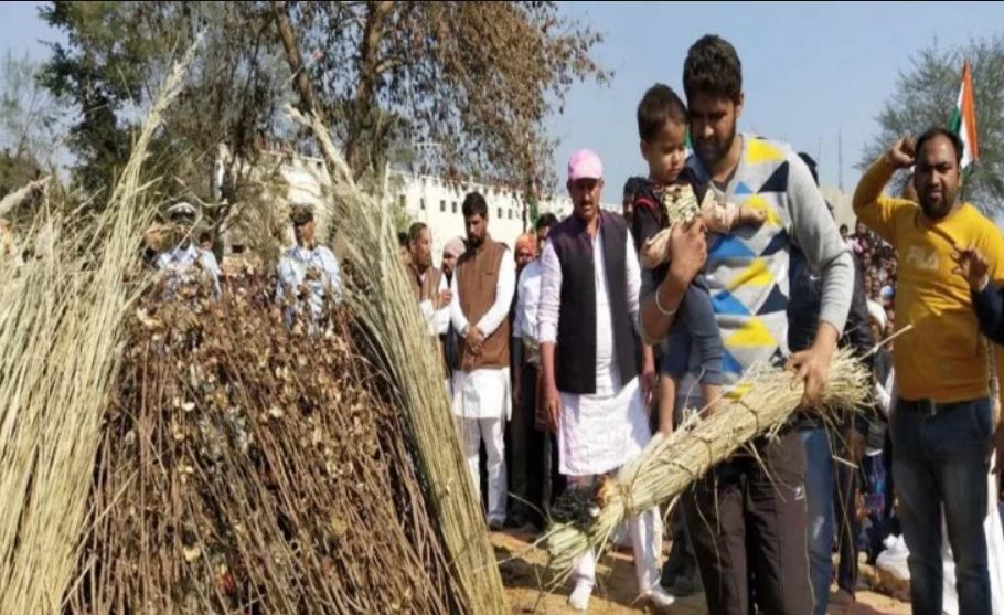 Jabang Shaheed Pankaj's funeral celebrates the tears of shedding