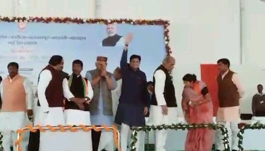 Railway Minister Piyush Goyal laid the foundation of railway line