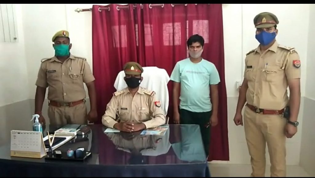 police-arrested-the-accused-wanted-in-amethi-posco-act