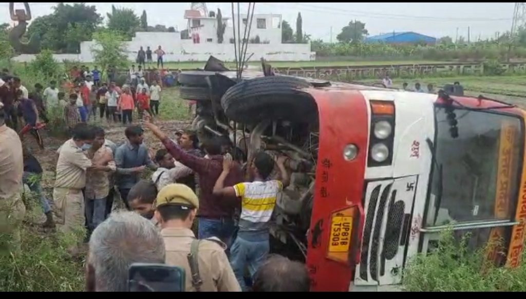 bulandshahr-on-nh-91speeding-uncontrollable-bus-trampled-the-passers