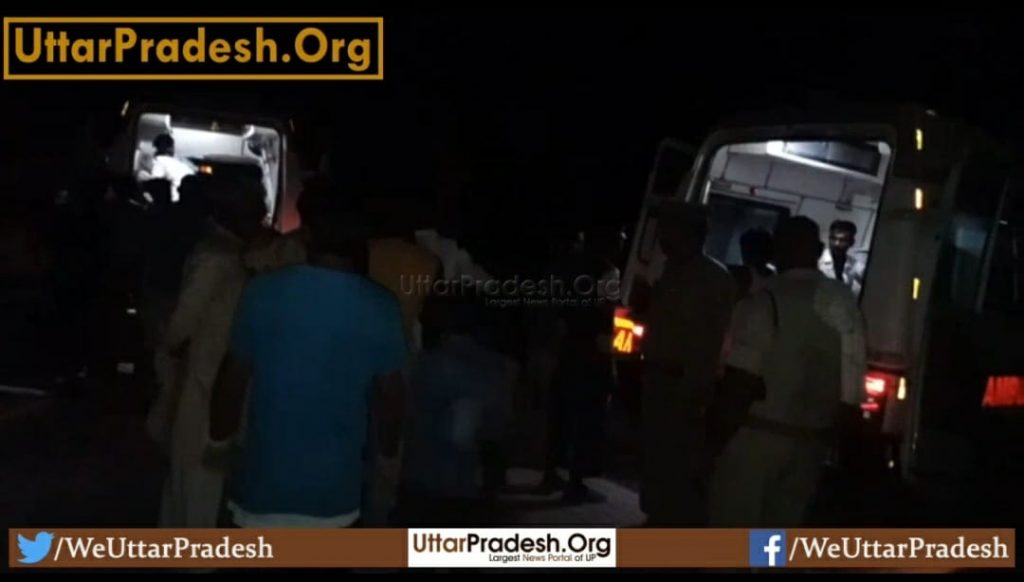 mathura-a-tractor-rammed-into-an-auto-at-night-in-which-9-were-injured