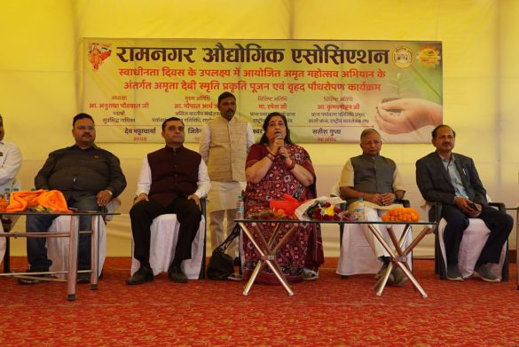 varanasi-anuradha-paudwal-participated-in-ramnagar-amrit-mahotsav