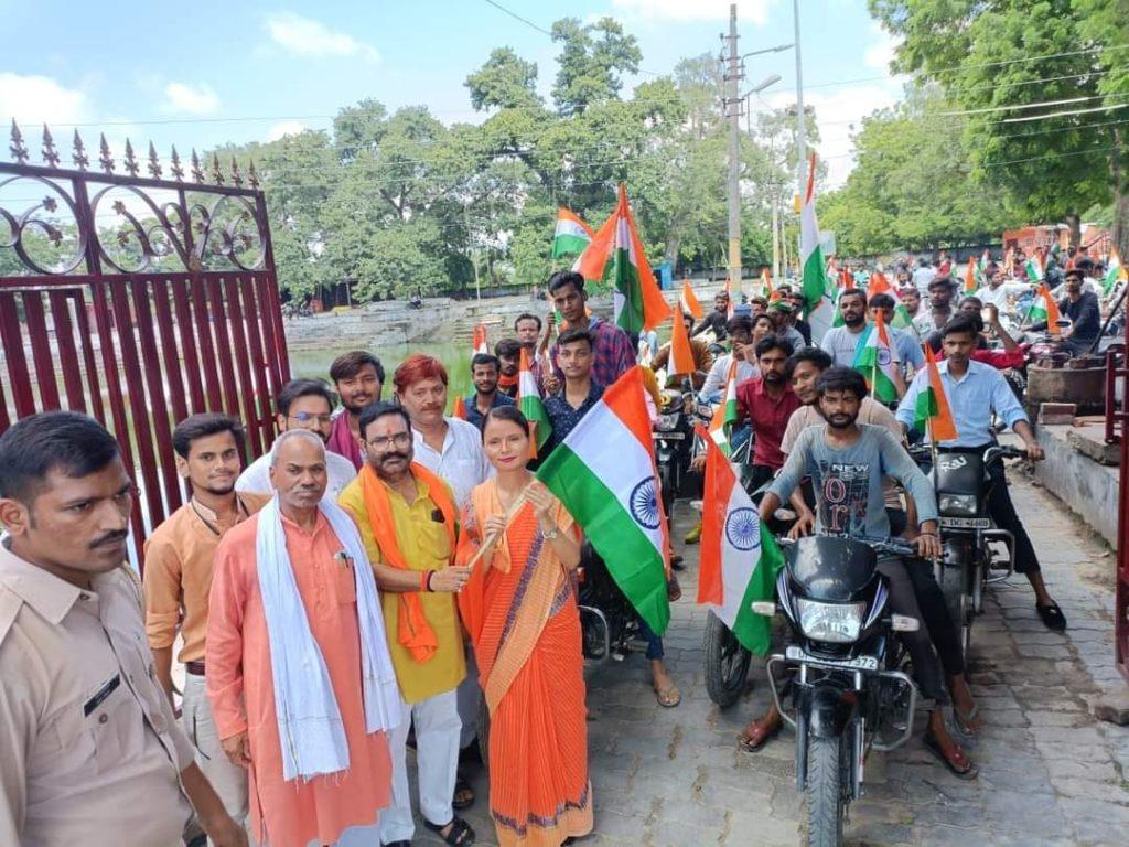 hardoi-tringa-yatra-taken-out-by-bjym-in-sandila-town