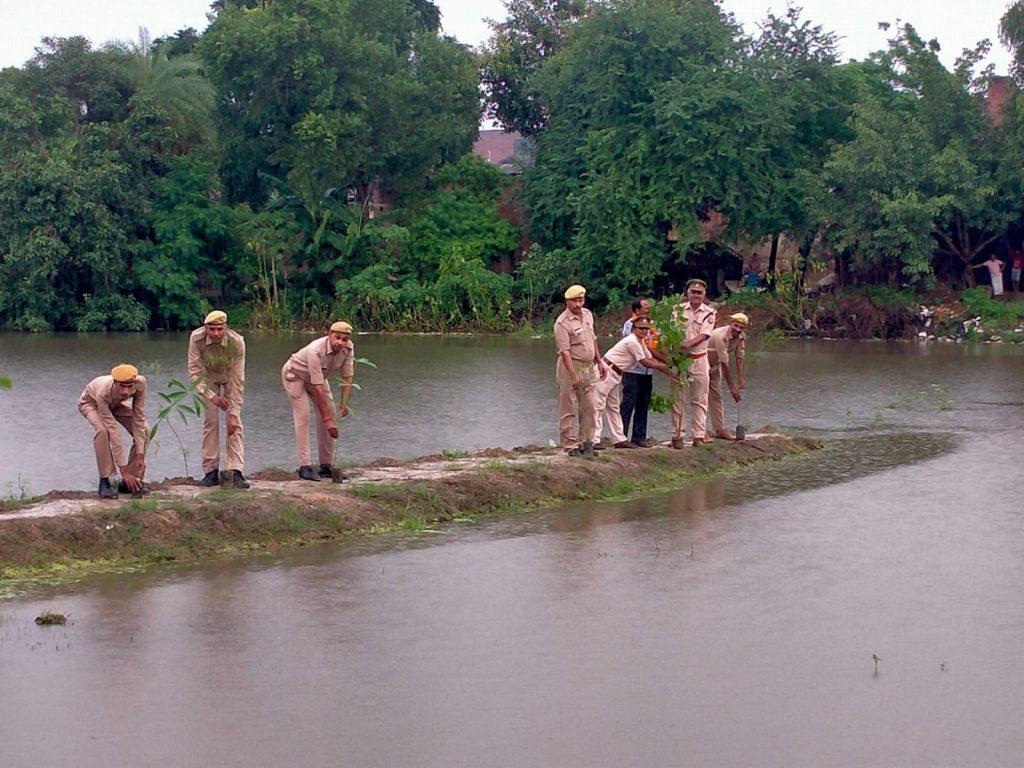 home-guard-jawans-did-tree-plantation