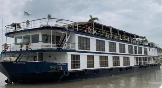 varanasi-rajmahal-cruise-will-reach-varanasi-from-kolkata