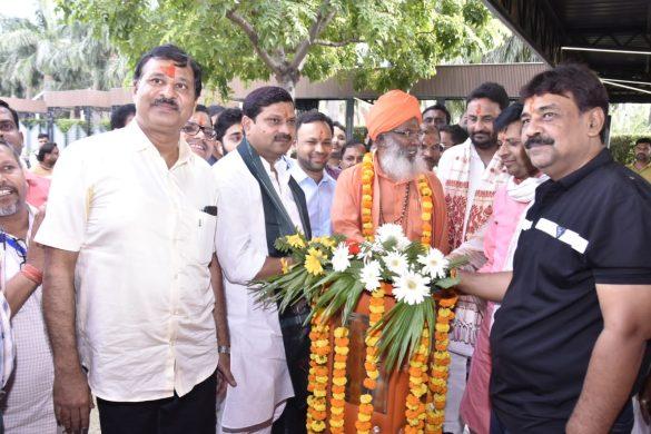 mp-sakshi-maharaj-laid-foundation-stone-of-548-km-long-roads