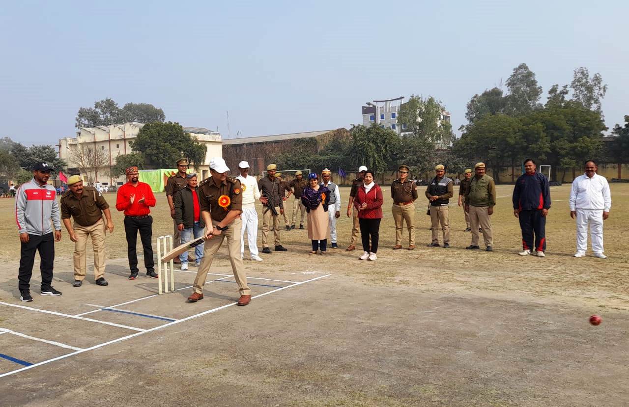 district-magistrate-inaugurated-the-inter-district-cricket-competition3