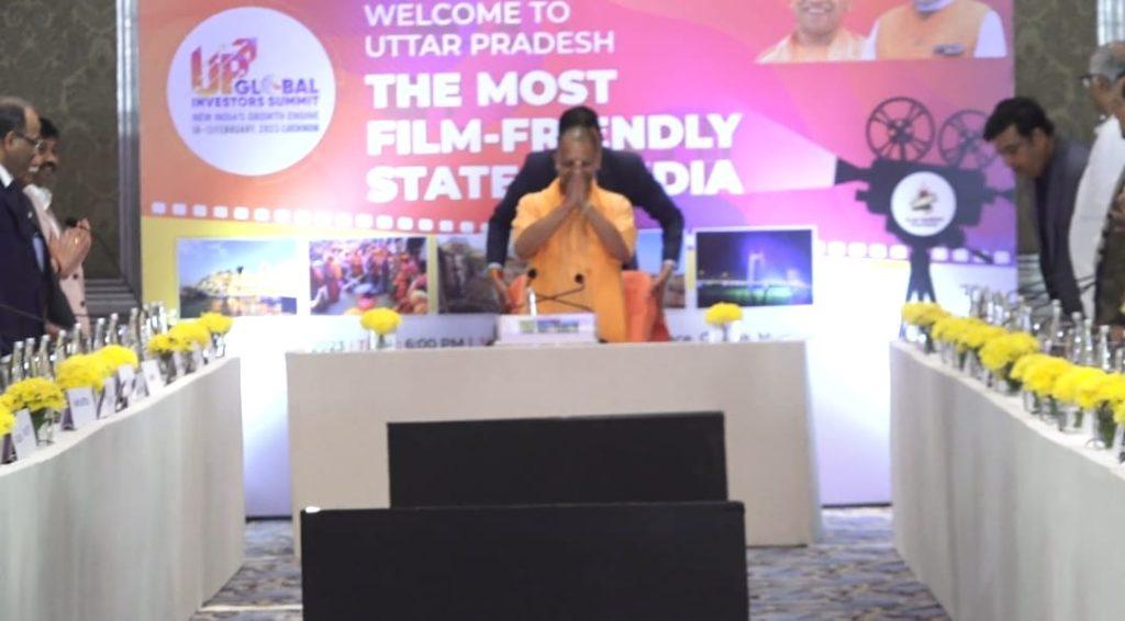 up-cm-yogi-adityanath-sunil-shetty-sonu-nigam-rajpal-yadav-and-many-more-at-the-most-film-friendly-state-in-india-