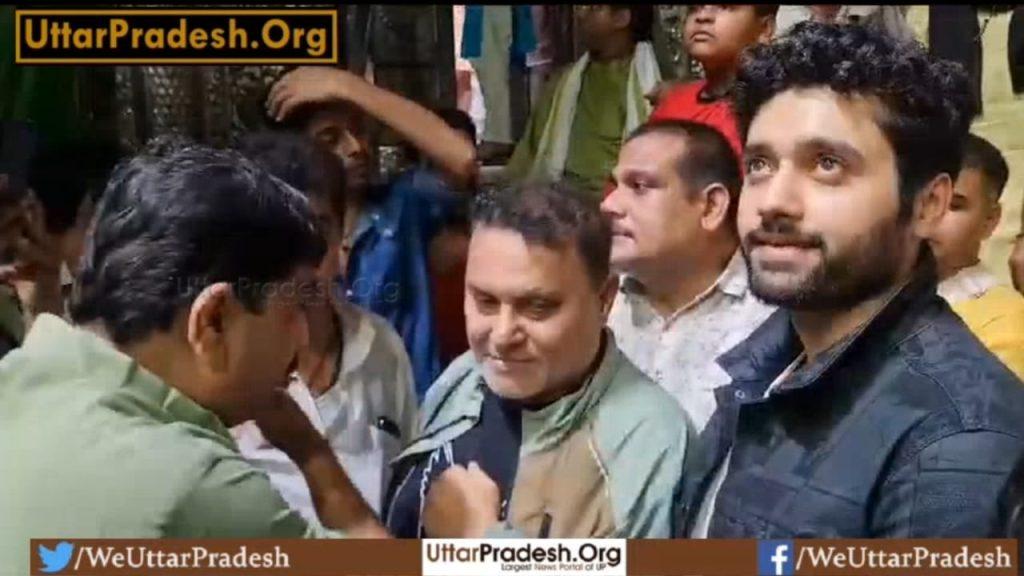 director-of-gadar-2-reached-banke-bihari-jis-shelter-with-family