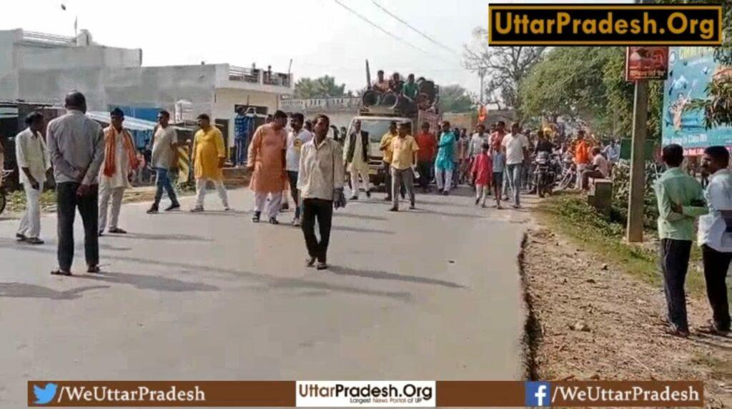 sitapur-shobha-yatra-of-maa-durga-was-taken-out-in-laharpur